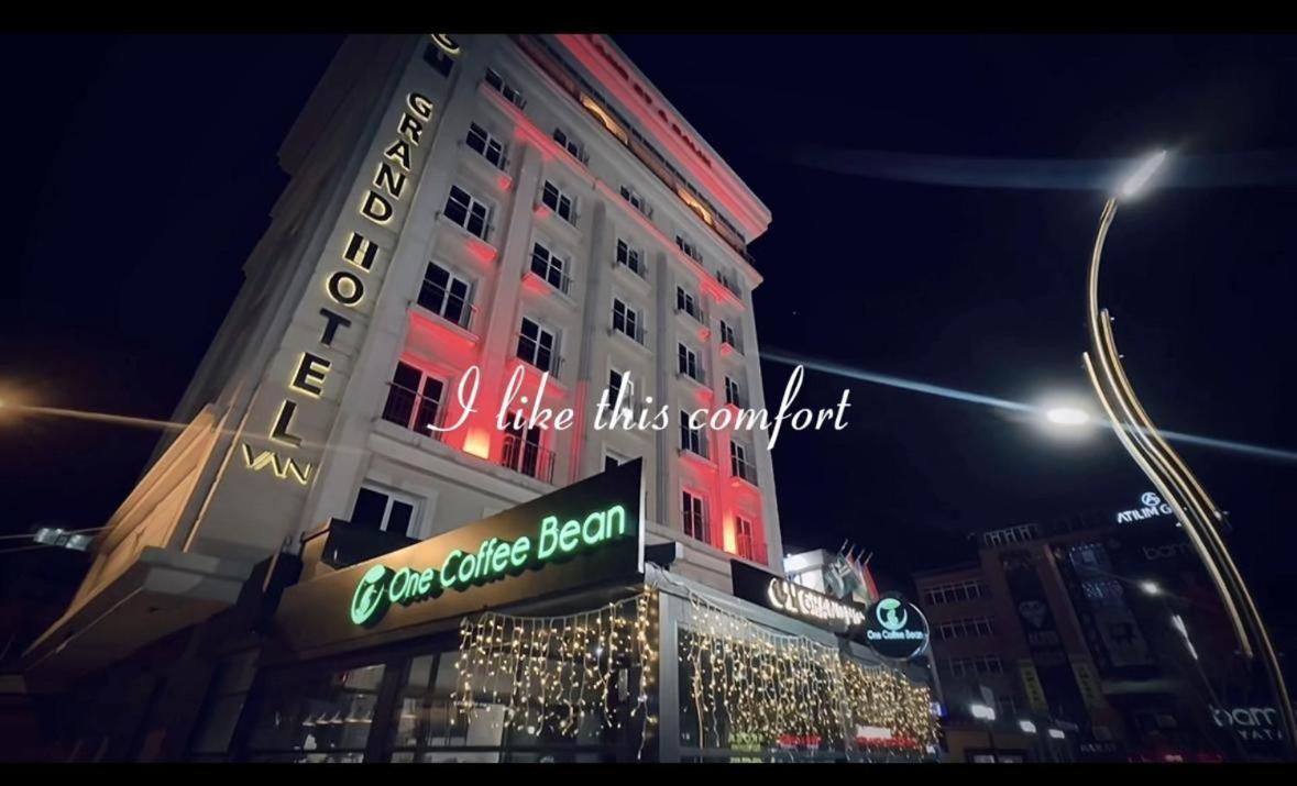 Grand Hotel Van 1/42