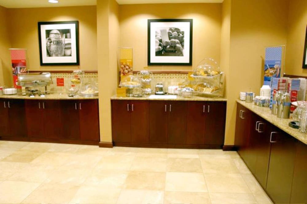 Hampton Inn Calera 36/47
