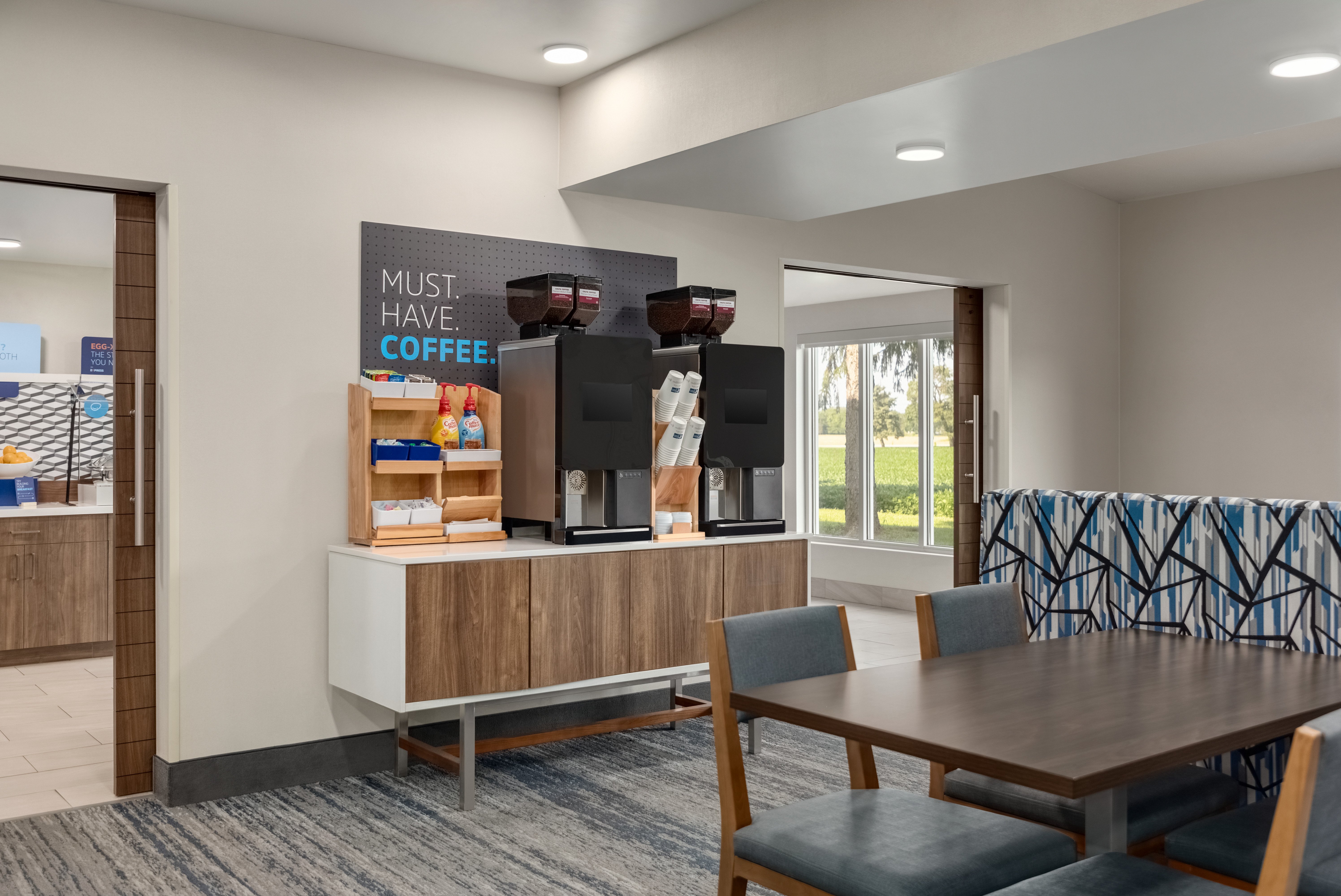 Holiday Inn Express Hotel & Suites North Fremont 43/58