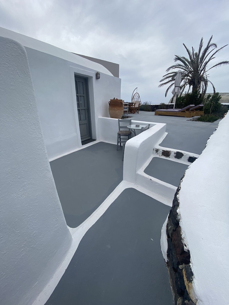 Aqua Serenity Santorini Luxury Suites 38/50