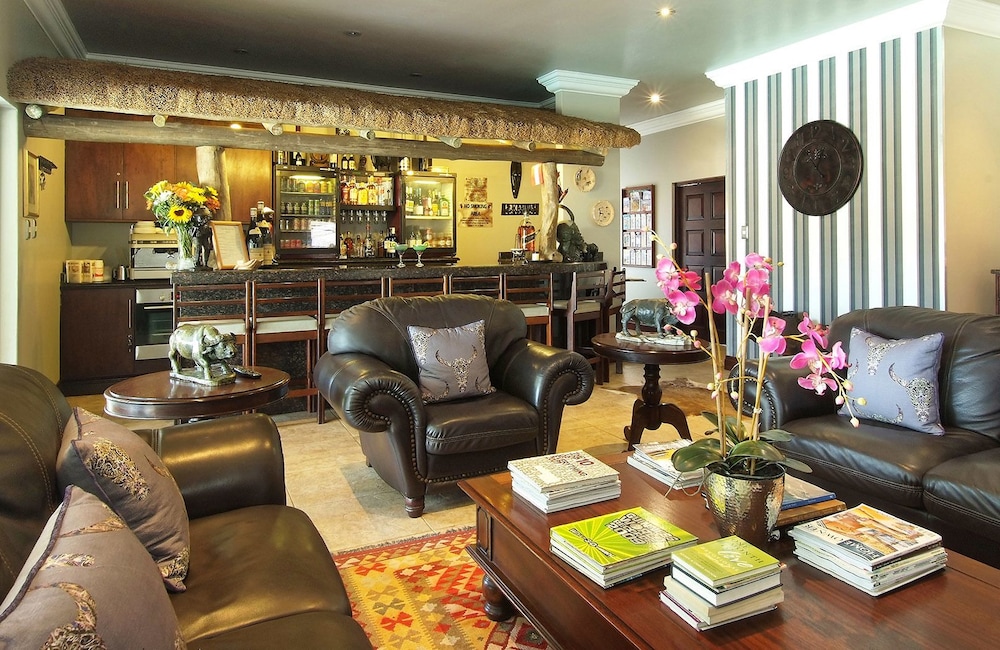 Ushaka Manor Guest House 17/37