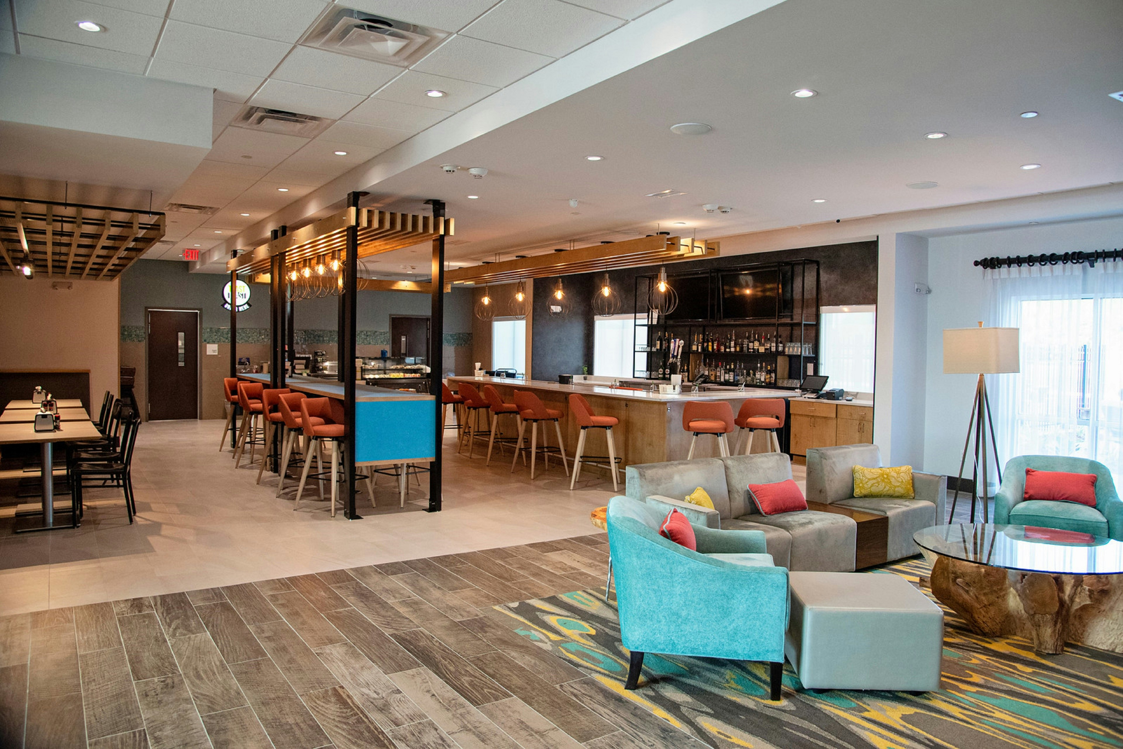 Holiday Inn Suites Savannah Airport Pooler 41/74