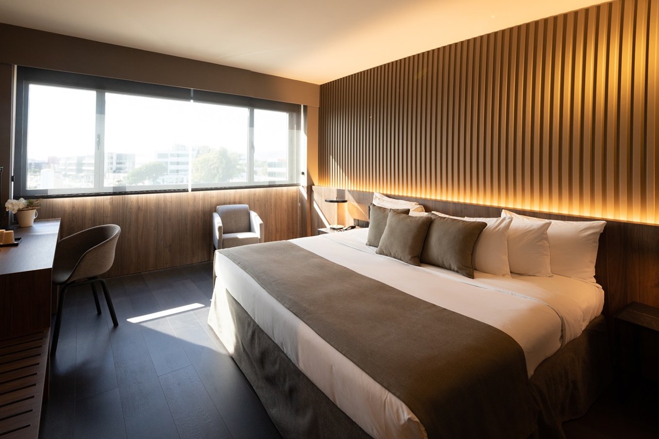 Barcelona Airport Hotel 12/86