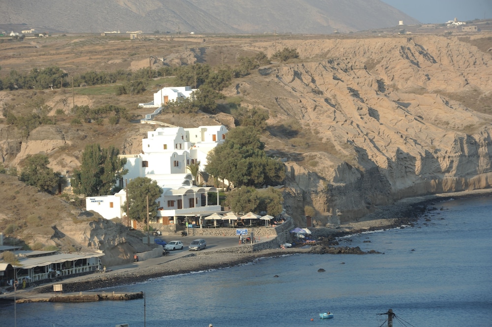 Akrotiri Hotel 32/50