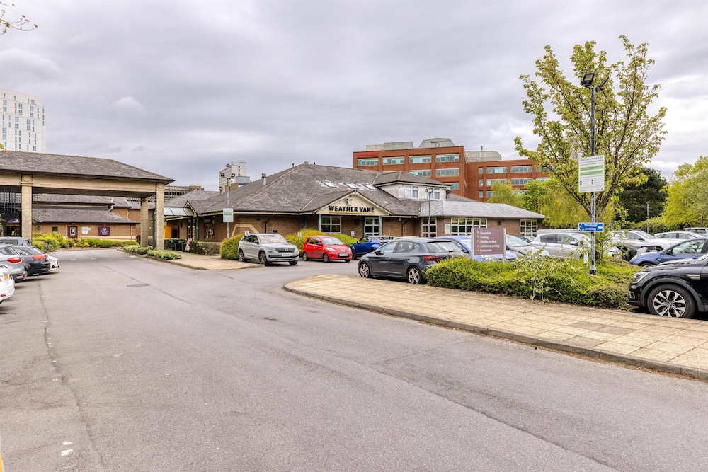 Premier Inn Bracknell Central 43/60