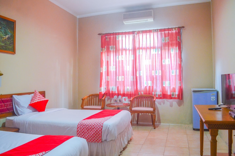 OYO 1240 Hotel Pantai Jaya 27/37