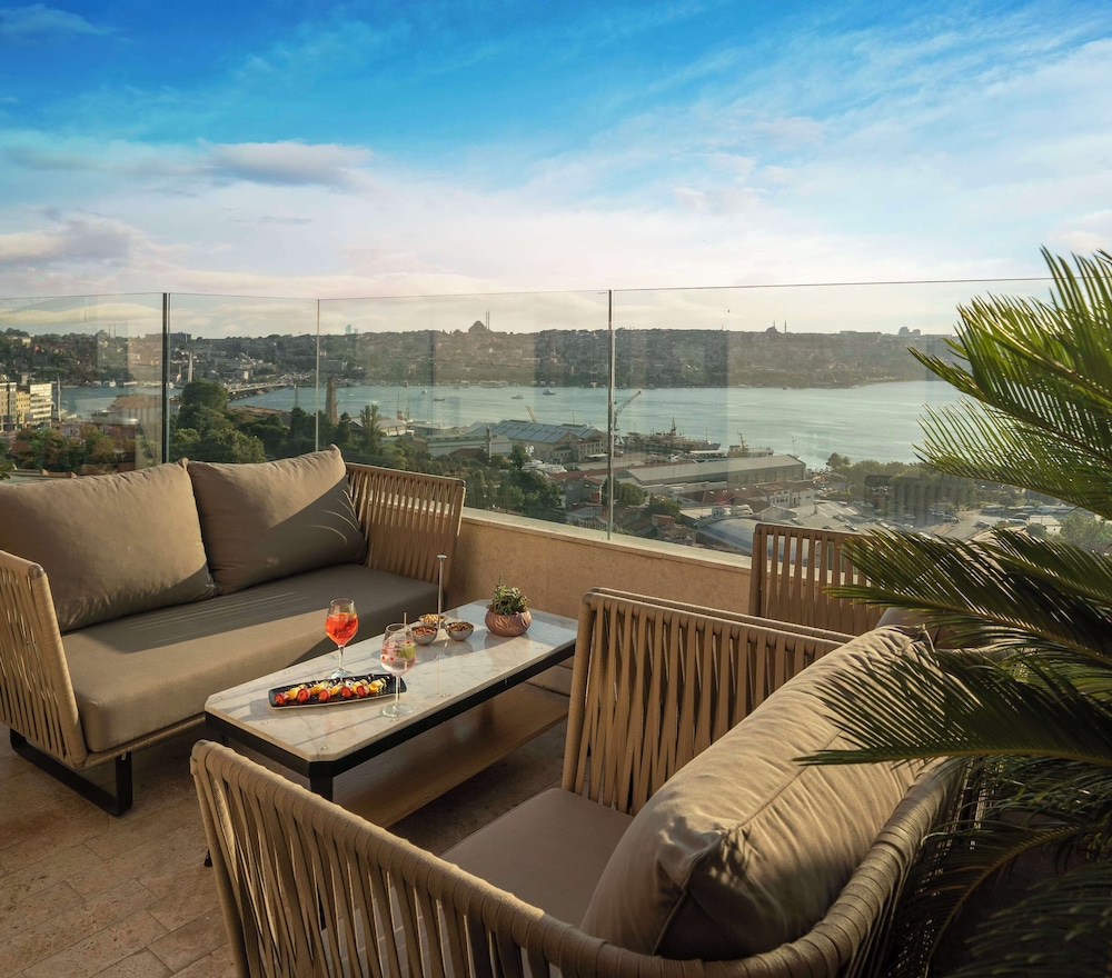 Radisson Blu Hotel Istanbul Pera 52/78