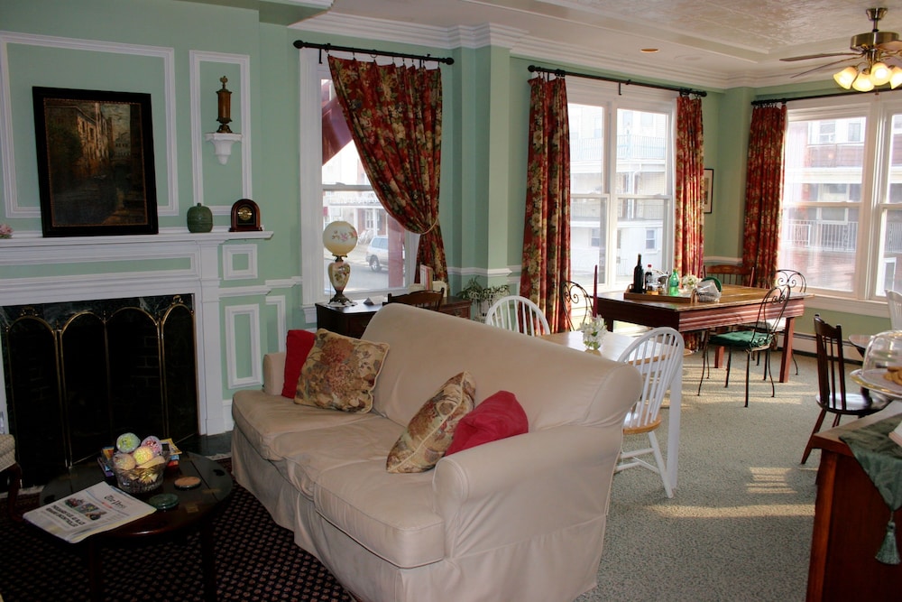 Carisbrooke Inn 22/53