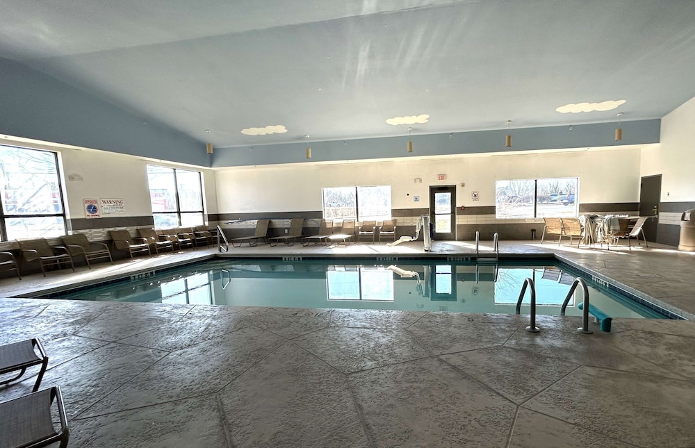 swimming pool spa