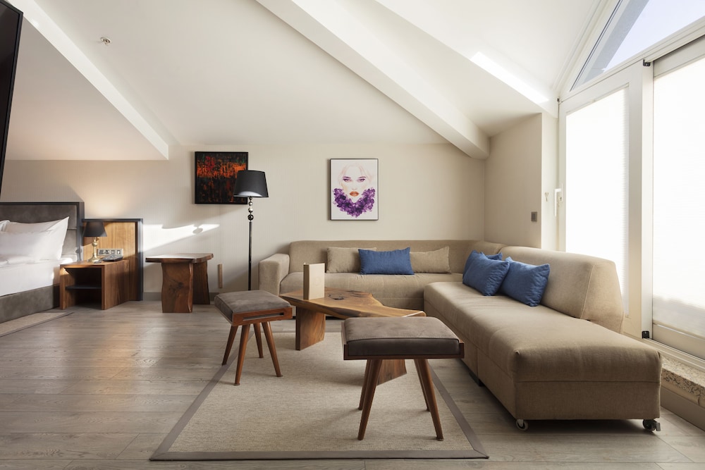 Buem Hotel Kosuyolu 30/50