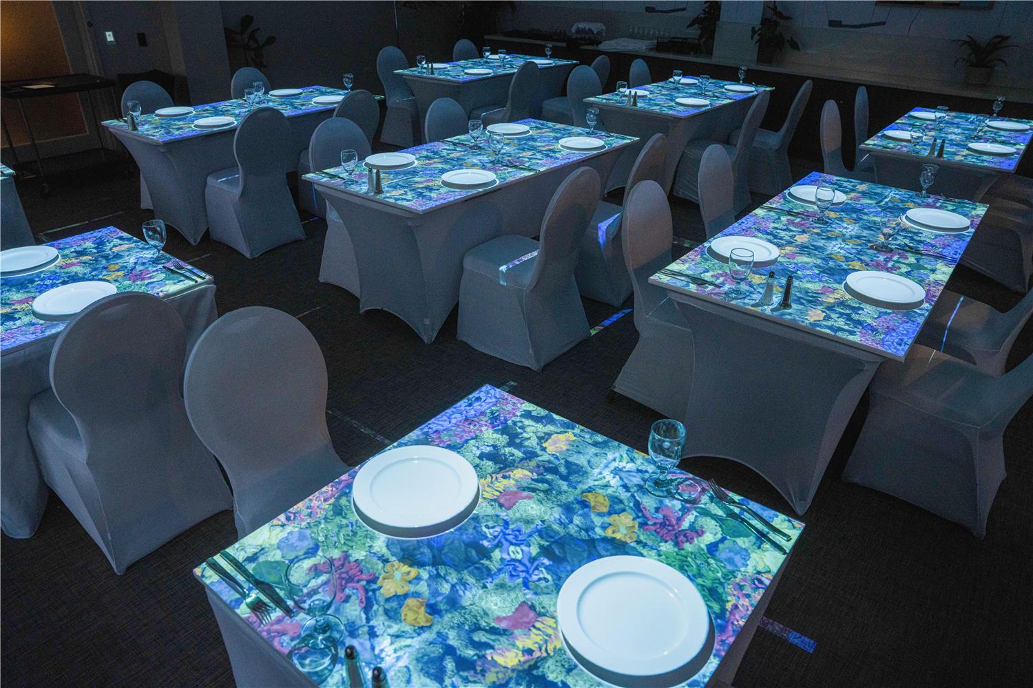 restaurant cafeteria
