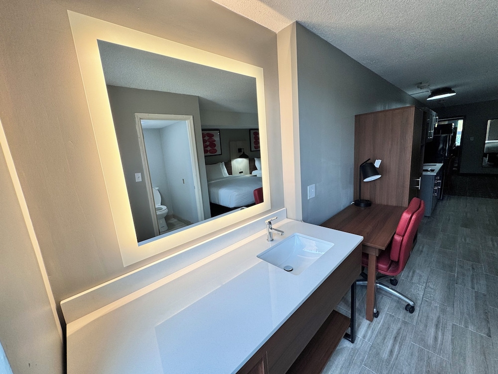 Hawthorn Extended Stay by Wyndham Columbia / Ft. Jackson 20/55