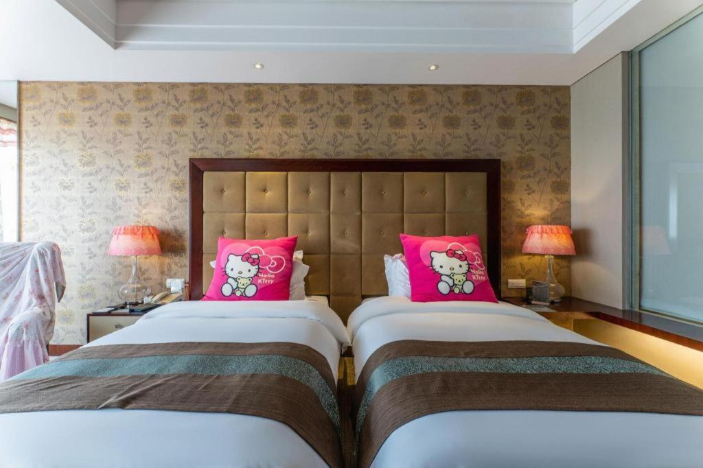 Xinhua Jianguo Hotel 17/48