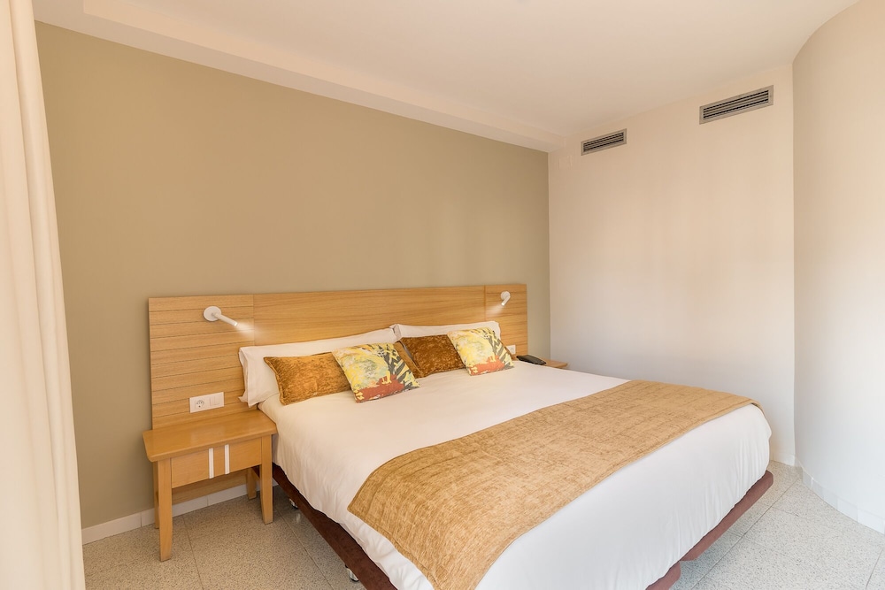 Hotel LIVVO Koala Garden 19/66