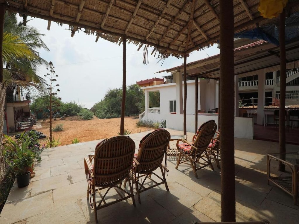 Ocean View Goan Beach House 47/49