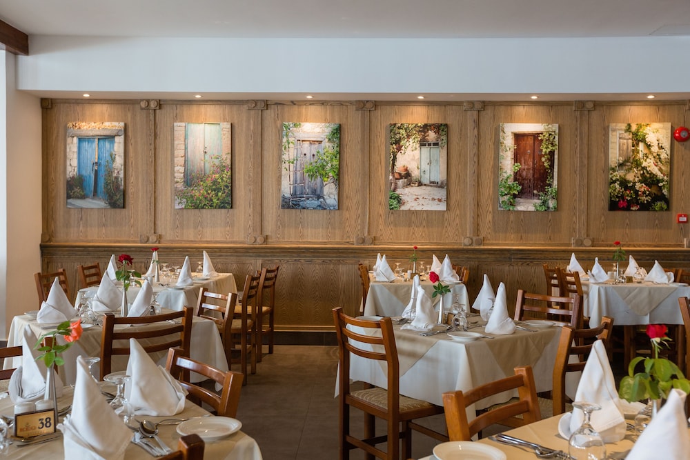 restaurant-cafeteria