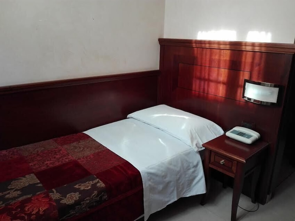 Standard, Single, Single Bed