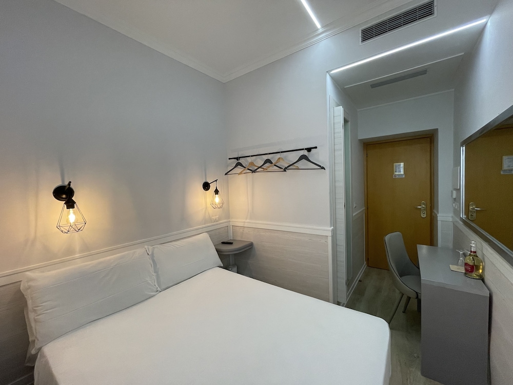 ECONOMY, DOUBLE BED