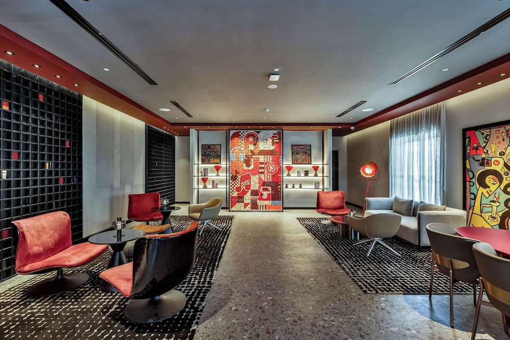 Radisson RED Danang 30/50