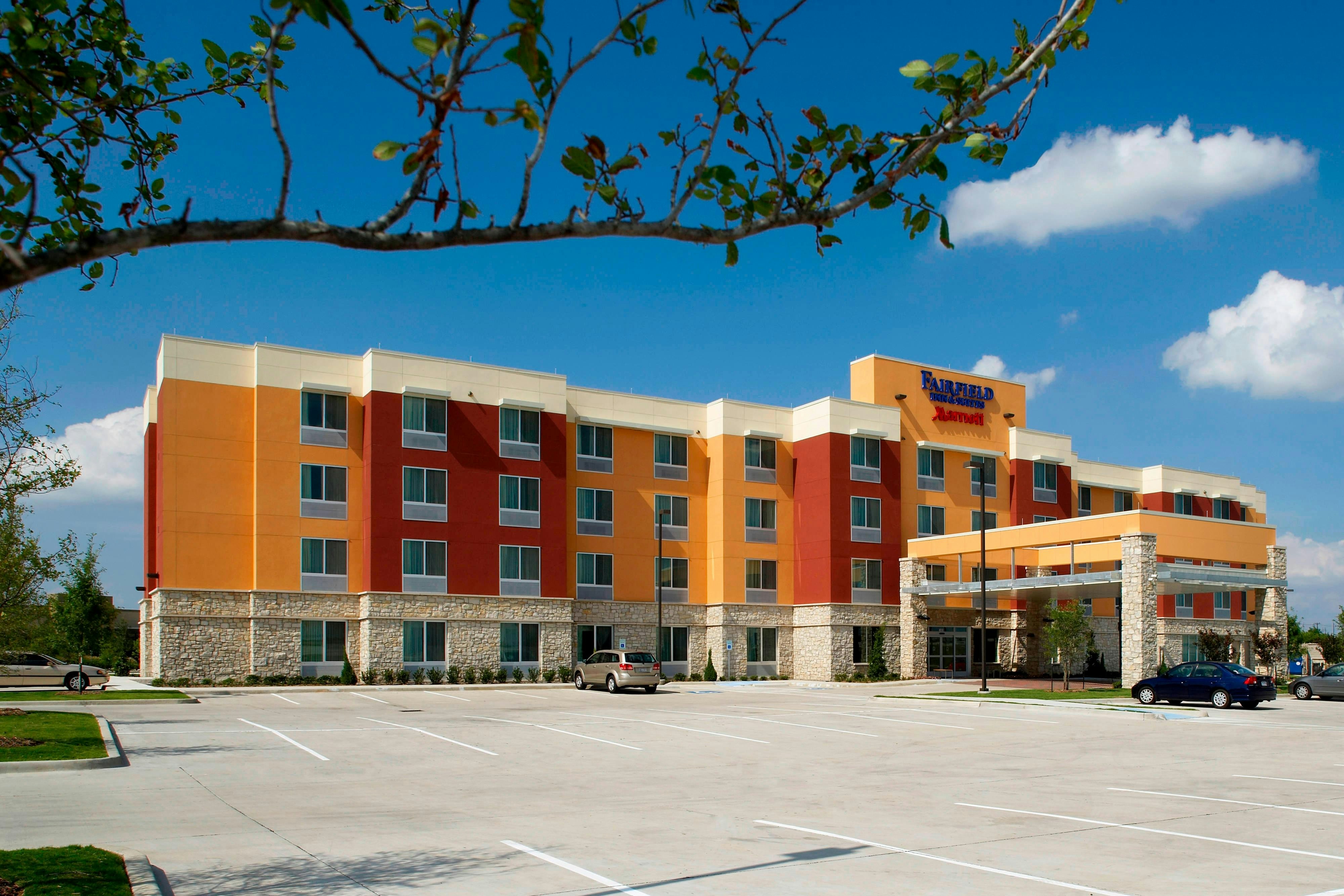 Fairfield Inn Suites By Marriott Dallas Plano the Colony in THE COLONY - TX