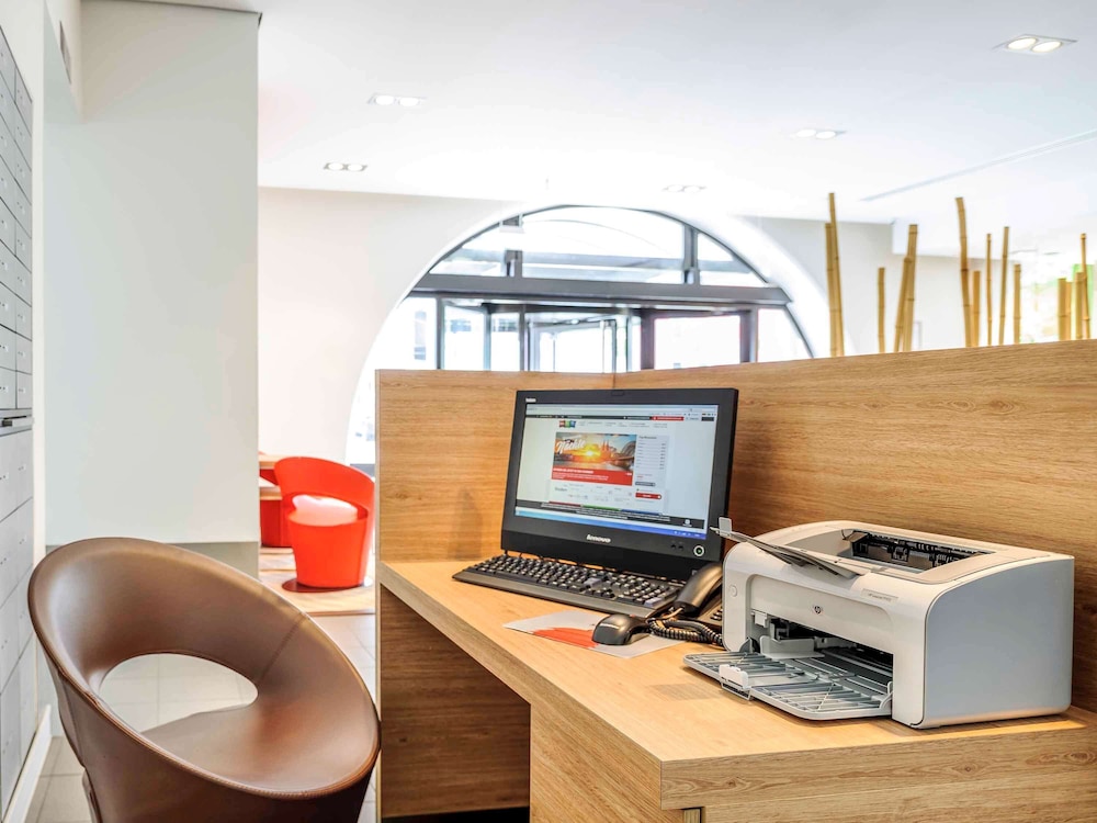 B&B HOTEL Bochum Hbf-Sud 38/56