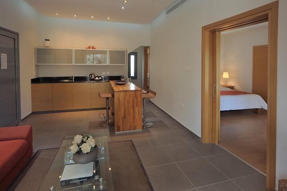 E Hotel Spa Resort 12/61