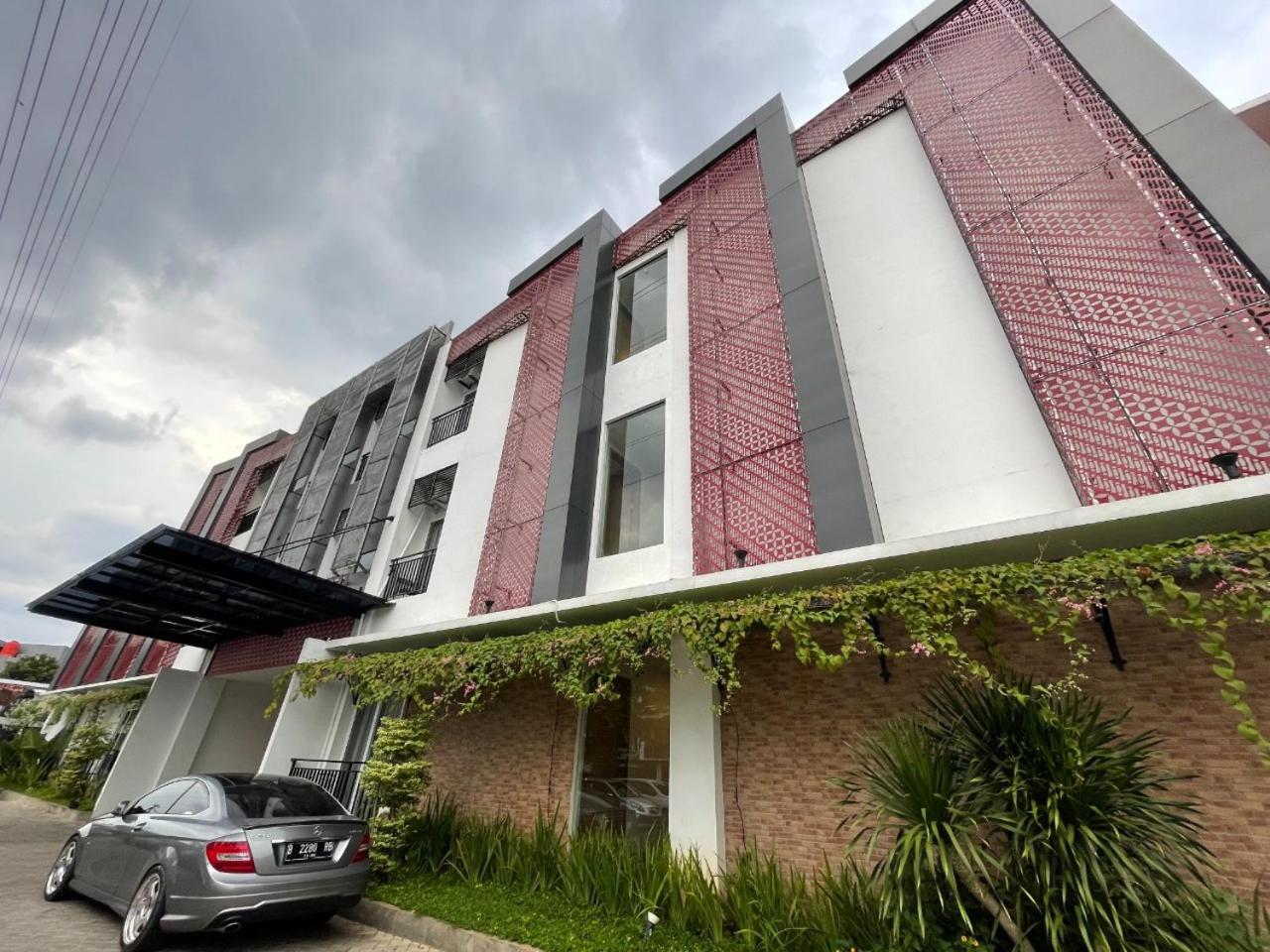 Ra Inn Kemang 14/17