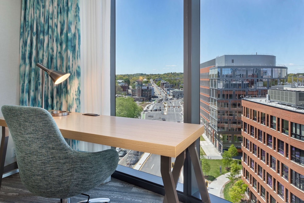 Hilton Garden Inn Boston Brookline Ma 54/57