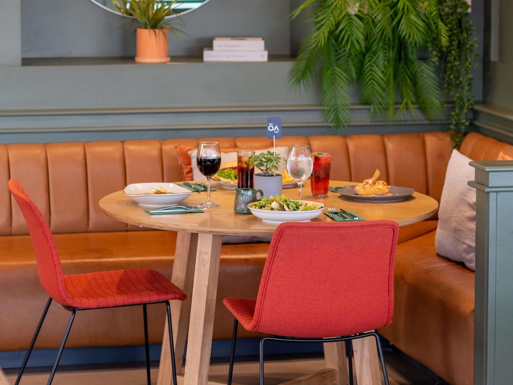 restaurant cafeteria