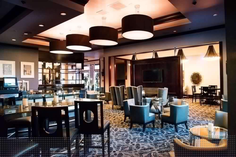 The Platinum Hotel 62/65
