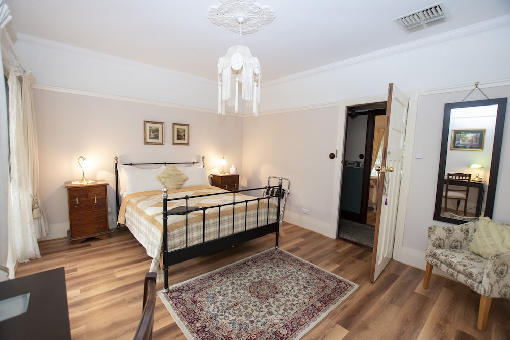 Rosebridge House Bed & Breakfast 18/50