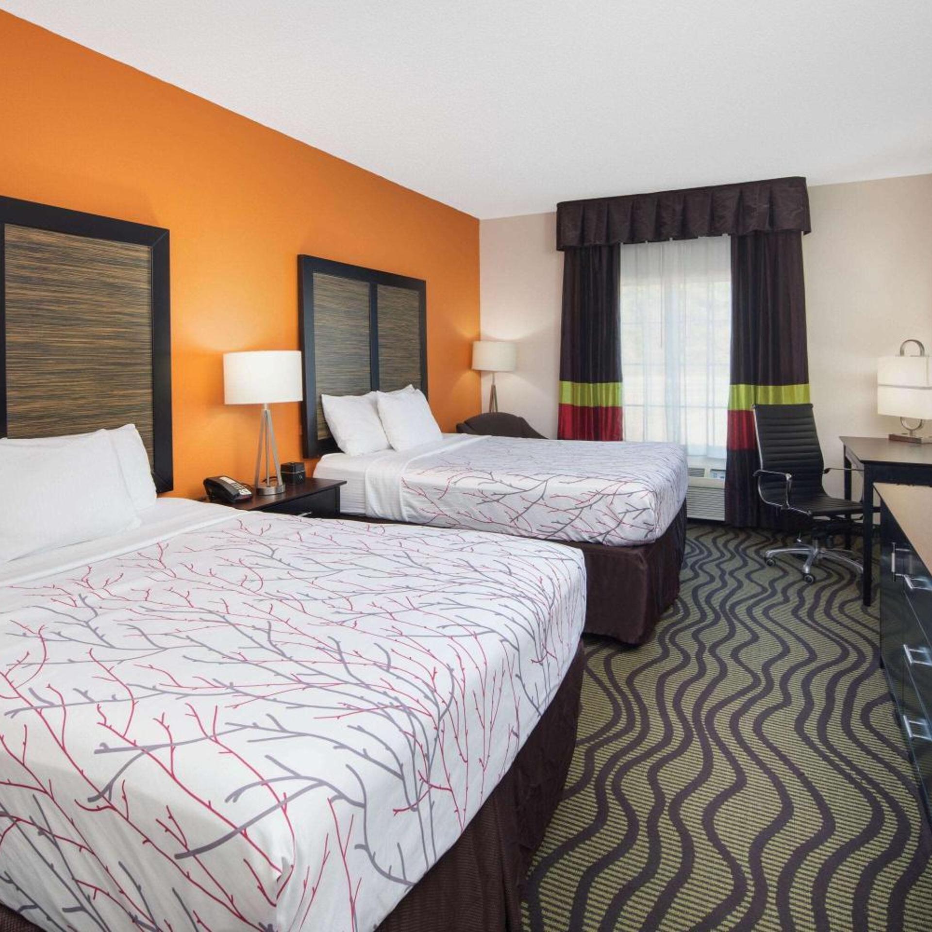 Deluxe, 2 Queen Beds