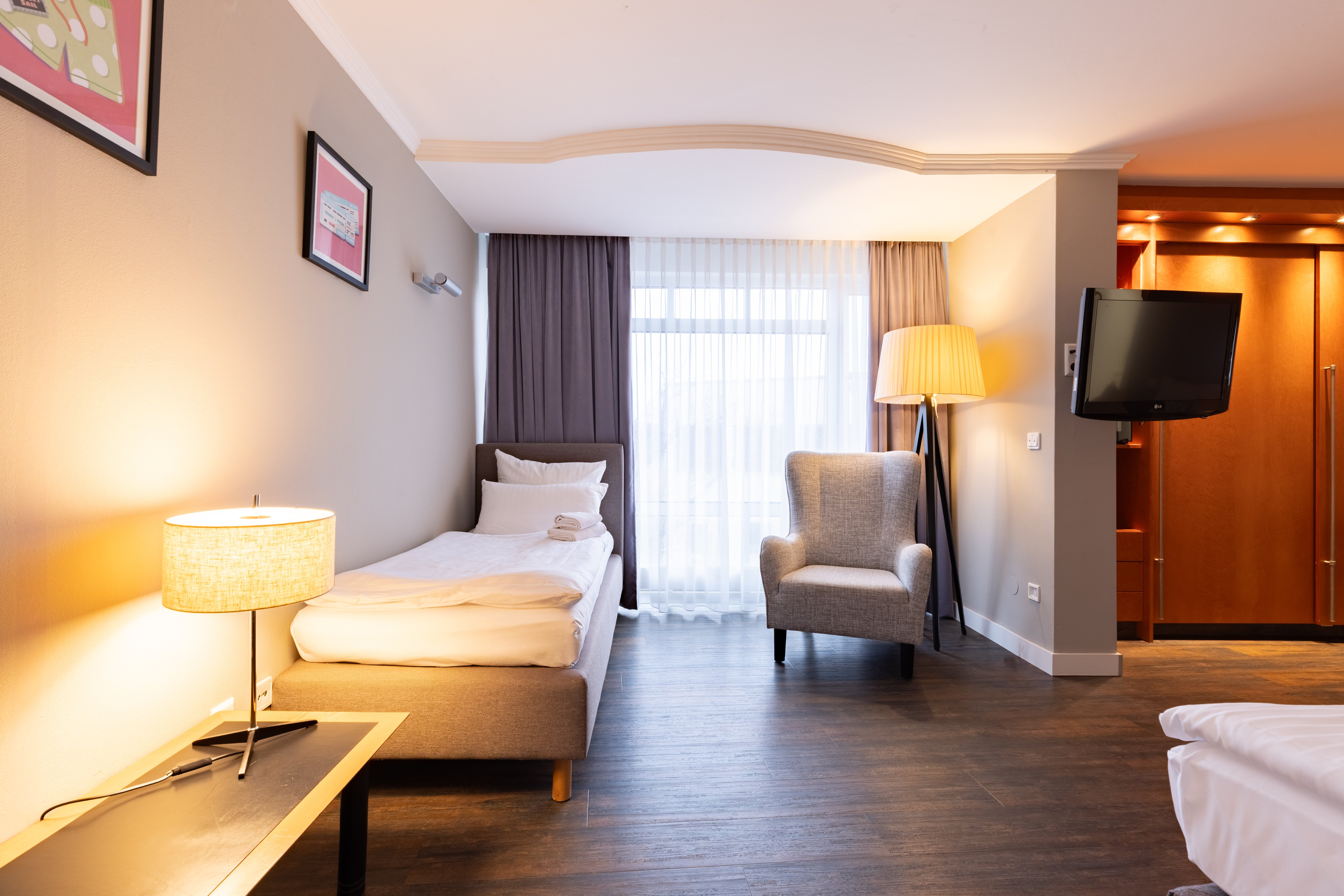 غرفة بريميوم بسرير كوين في الملحق، Garner Hotel Friedrichshafen By IHG 7/9