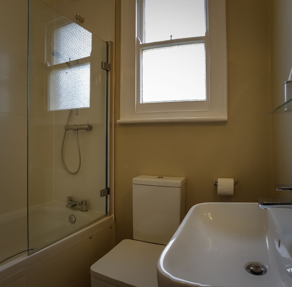 Sandfield House 23/29