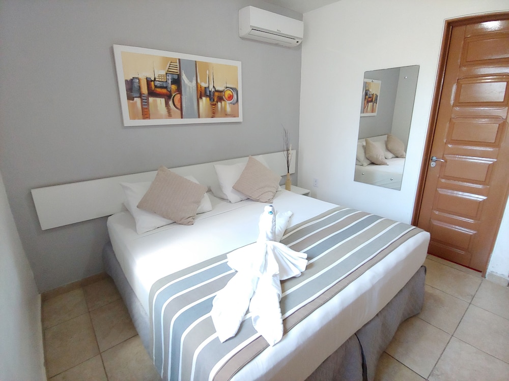 Conde Hotel 13/67