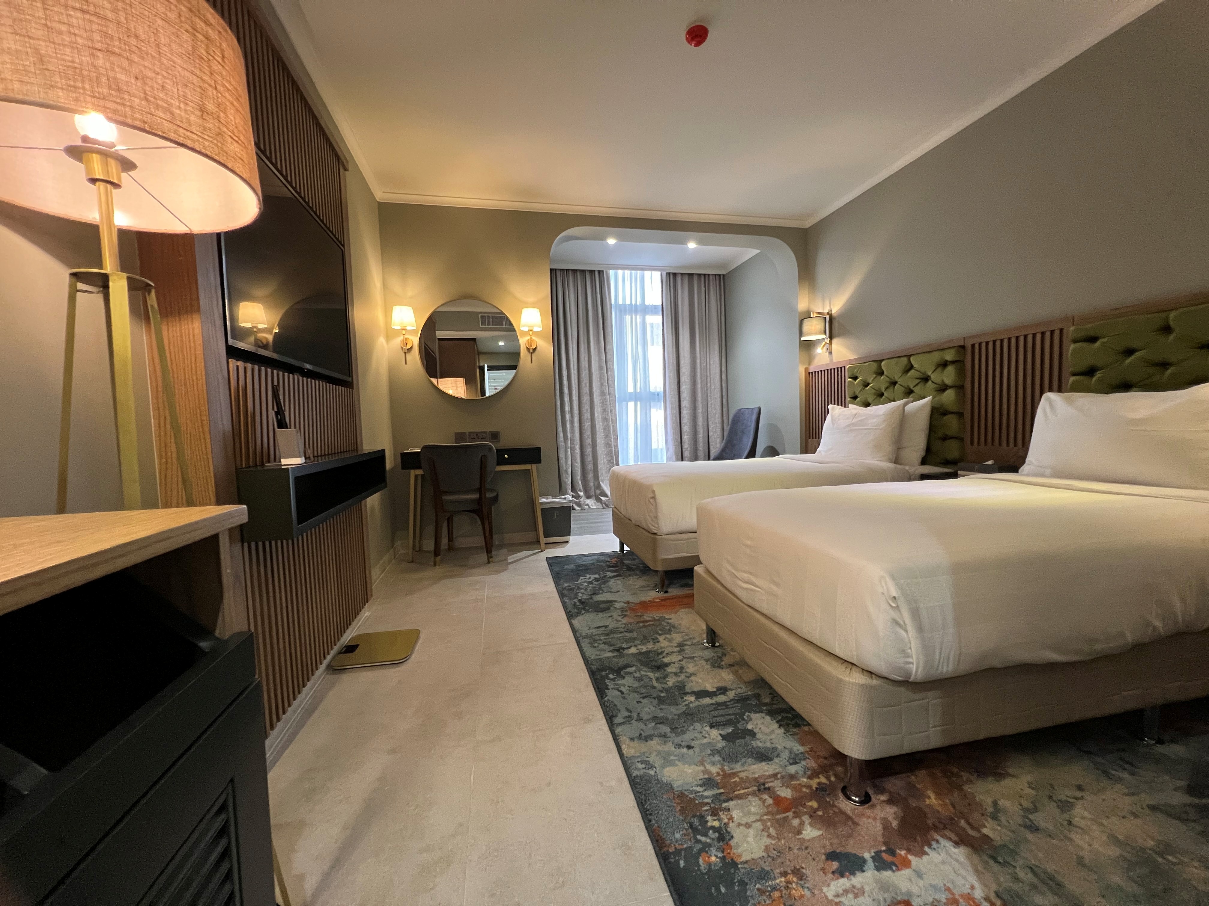 Deluxe, Suite