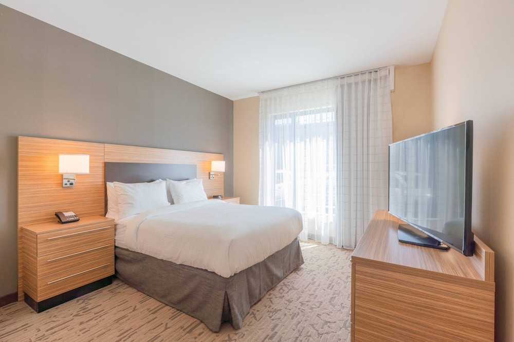 TownePlace Suites by Marriott Agoura Hills 11/50