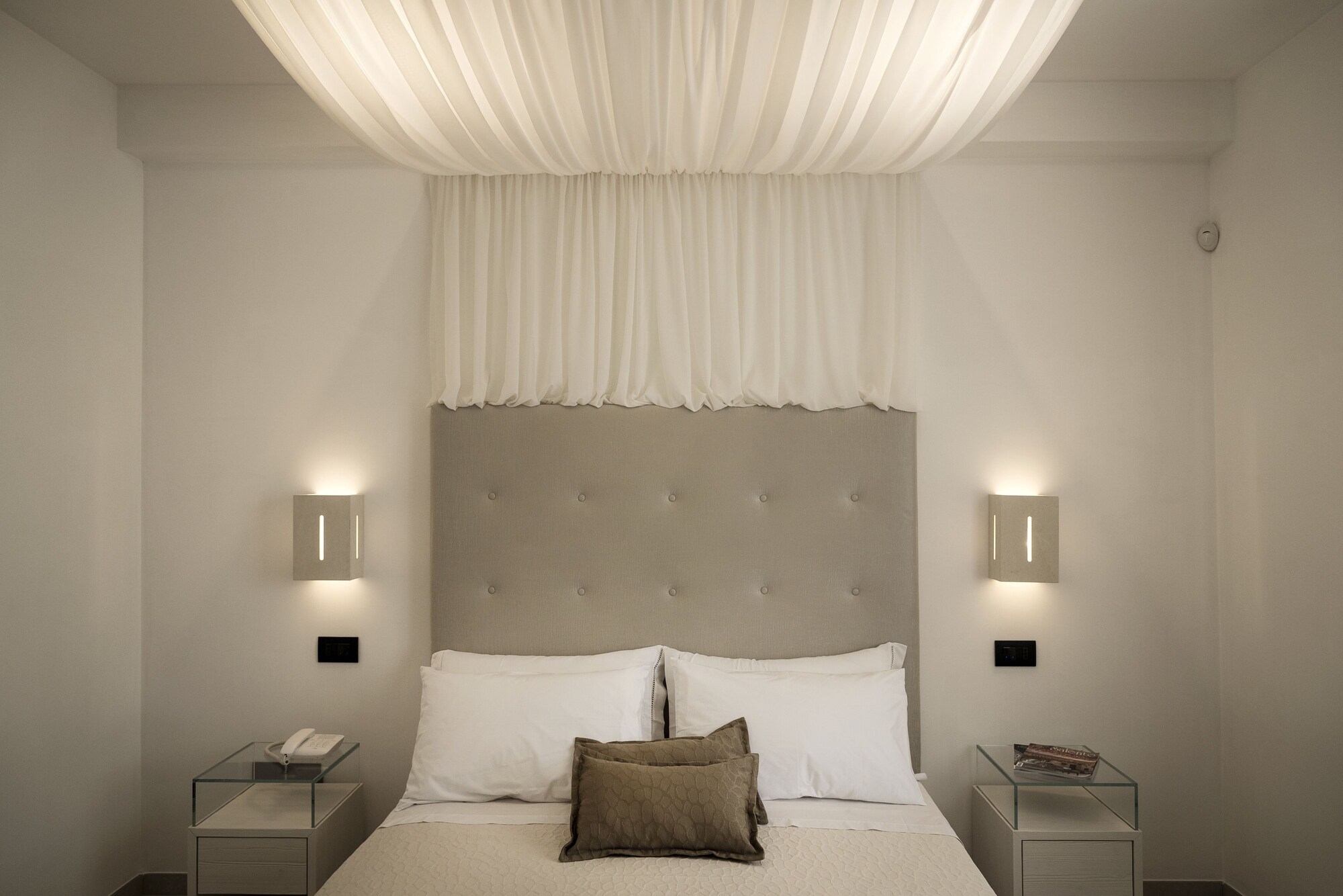 ECONOMY, DOUBLE BED