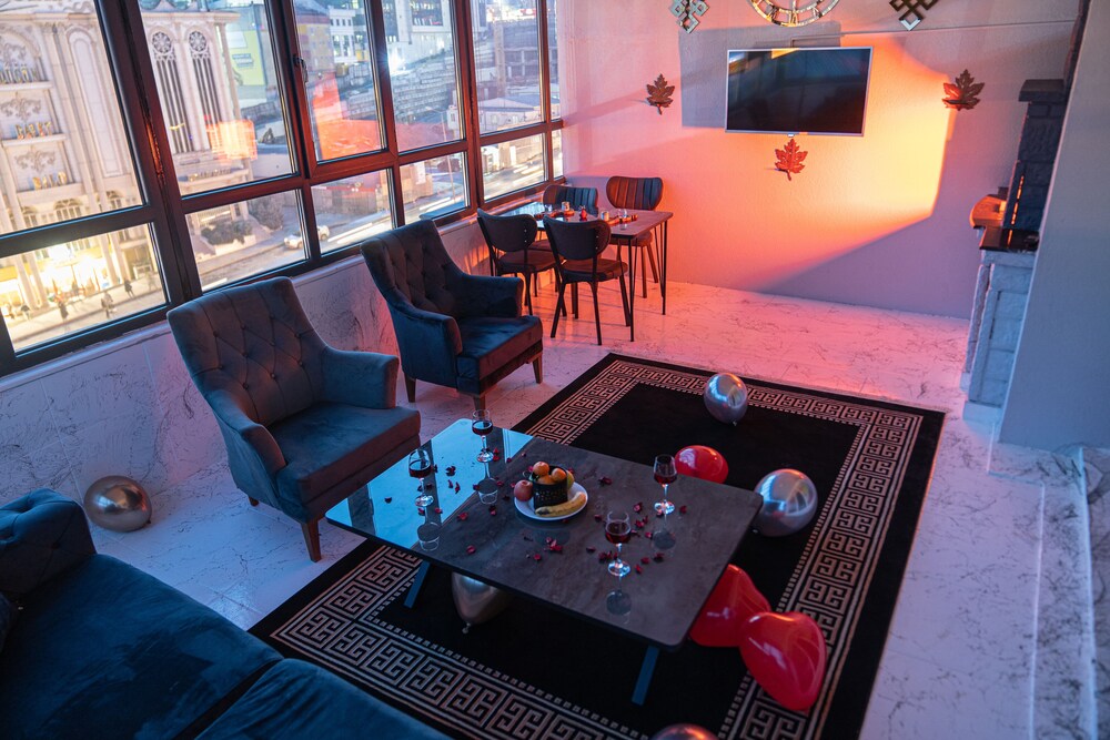 Heraldic Room Hotel 34/50