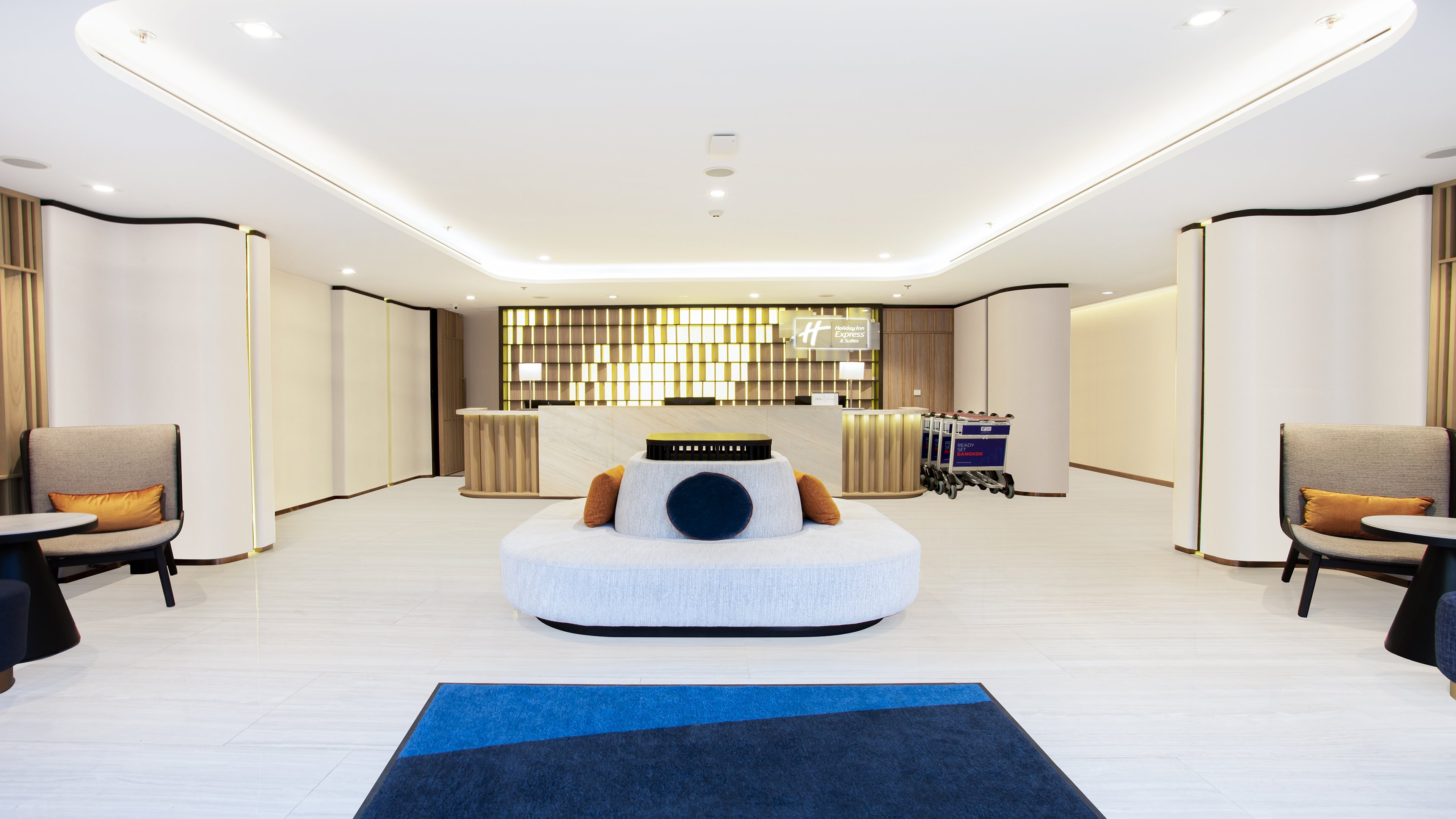 Holiday Inn Express & Suites Bangkok Central Pier 6/38