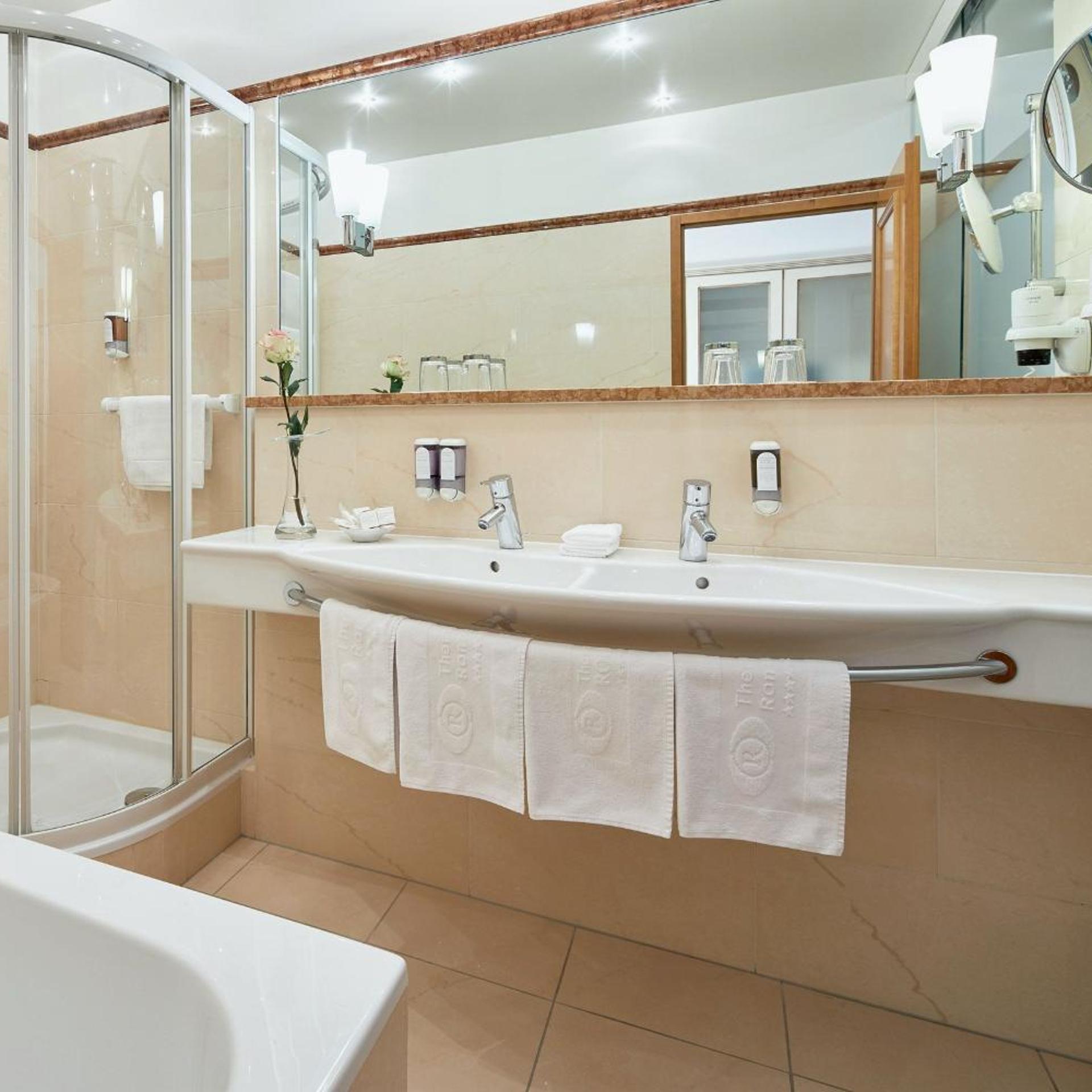 جناح جونيور بشرفة، Thermenhotel Ronacher Superior 10/10