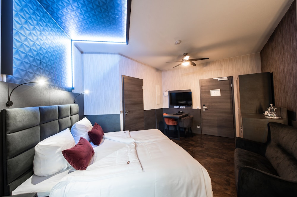 premium by GS Hotel 6/50