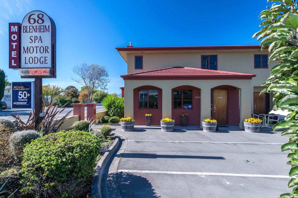 Blenheim Spa Motor Lodge 2/47