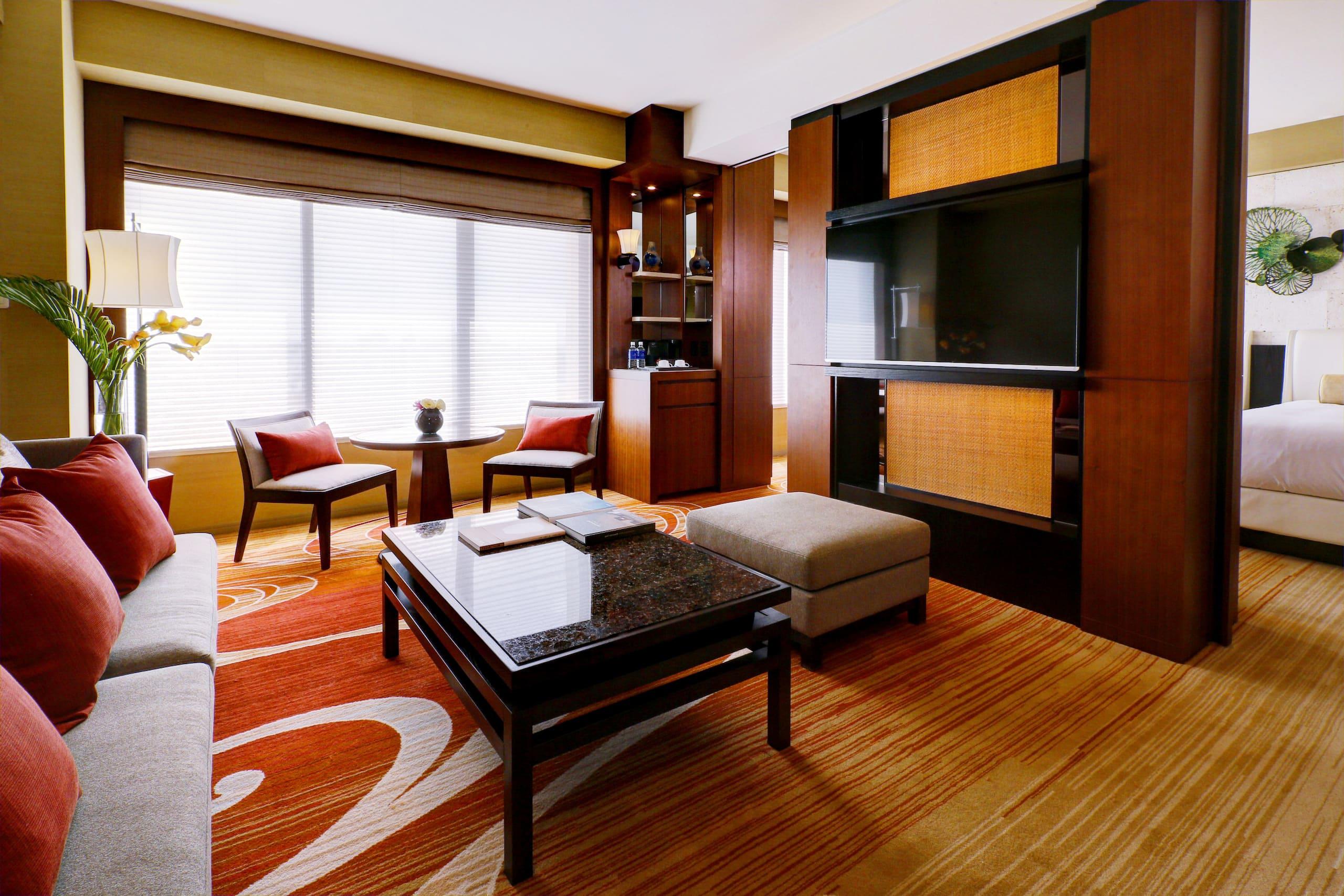 Regency, Executive, Suite, Twin Beds
