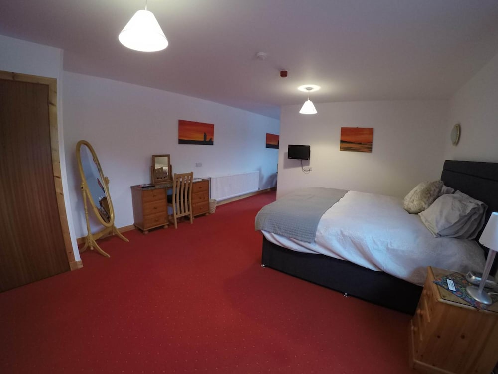 Houton Bay Lodge 8/49