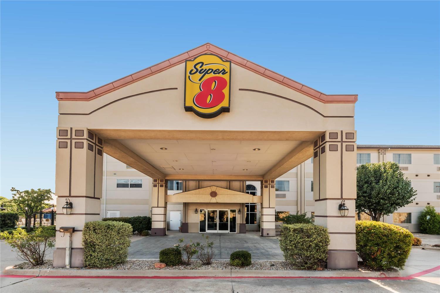 Super 8 by Wyndham Weatherford 1/26
