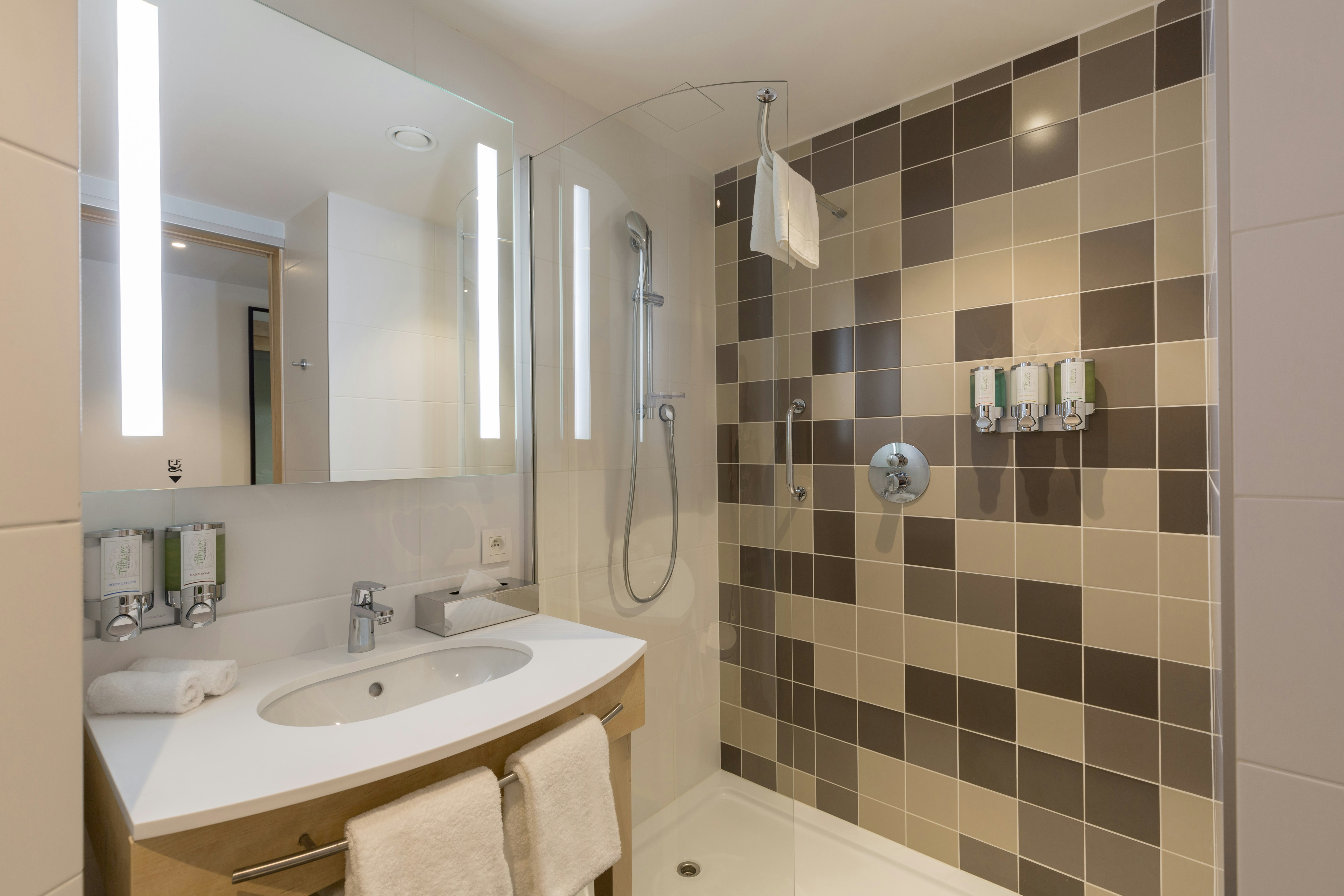 غرفة بسرير كوين، Hampton by Hilton Antwerp Central Station 4/4