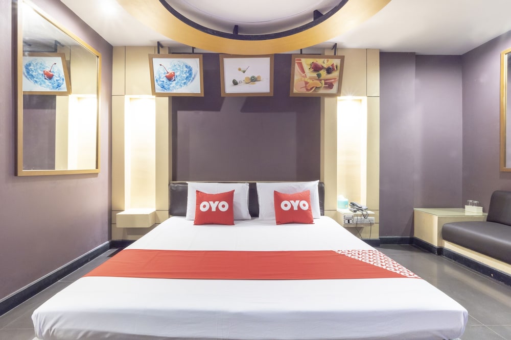 OYO 75382 Chonburi Hotel 24/42