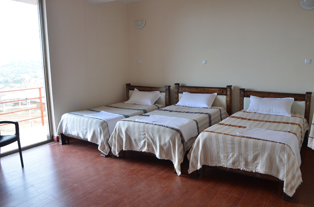 Zan-Seyoum Hotel 16/50