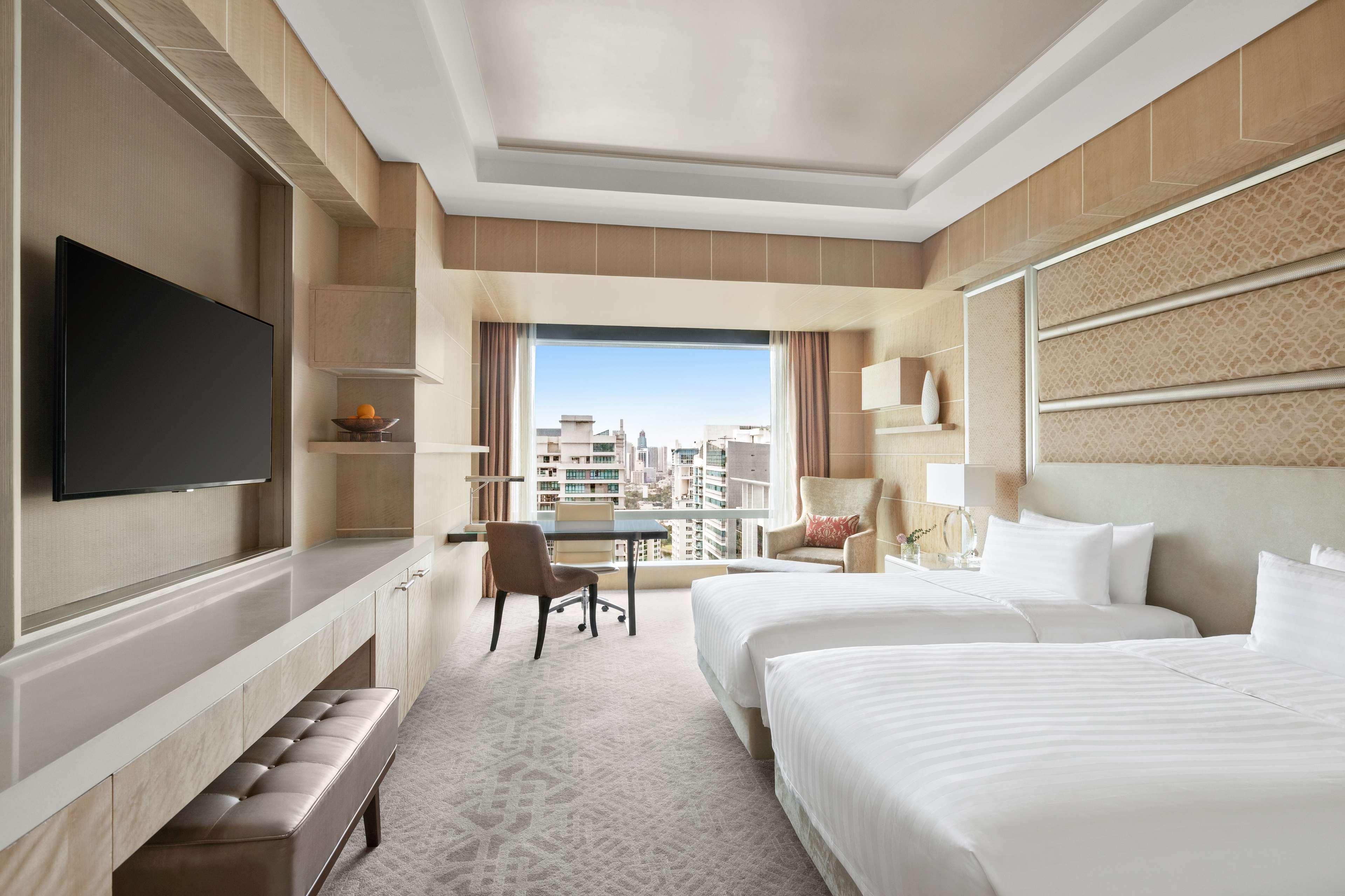 Deluxe, Double Bed
